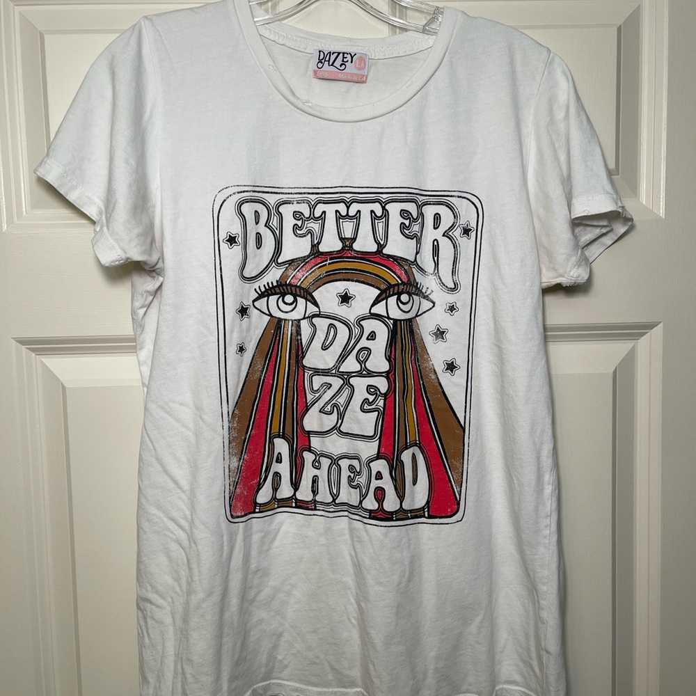 Dazey LA Cream/Ivory 'Better Da Ze Ahead' Graphic Tee with Red & Brown Accents
